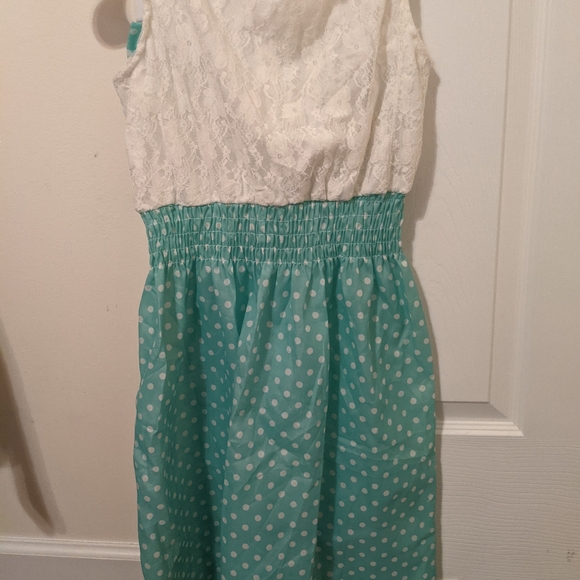 NWOT lace with teal and cute white polka dots - Picture 4 of 4